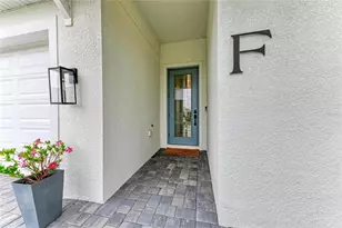 18615 Midsummer Pl, Venice, FL 34293 - Photo 5