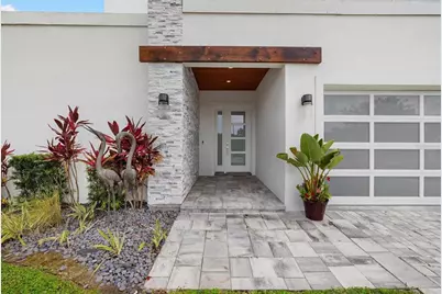 811 30th Court E, Bradenton, FL 34208 - Photo 9