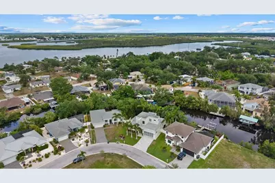 811 30th Court E, Bradenton, FL 34208 - Photo 55