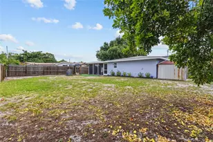 3422 Fenway Dr, Sarasota, FL 34232 - Photo 11
