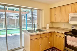 270 W Seminole Dr, Venice, FL 34293 - Photo 11