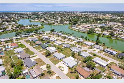 531 Sheridan Drive, Venice, FL 34293 - Photo 9