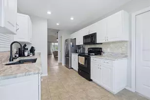1468 Turnberry Dr, Venice, FL 34292 - Photo 13