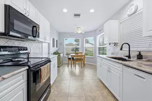 1468 Turnberry Dr, Venice, FL 34292 - Photo 11