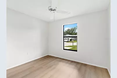 7517 38th Street Circle E, Sarasota, FL 34243 - Photo 15