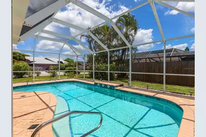 7517 38th Street Circle E, Sarasota, FL 34243 - Photo 23