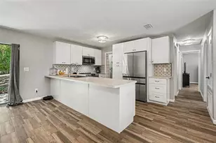1128 Cowart Rd, Plant City, FL 33567 - Photo 9
