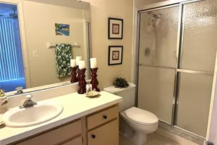 618 Bird Bay Dr S, Venice, FL 34285 - Photo 7