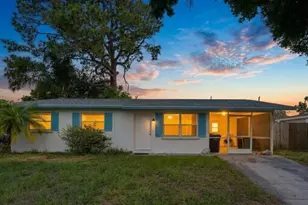 5015 Brookmeade Dr, Sarasota, FL 34232 - Photo 5