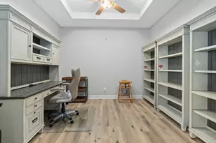 395 Capulet Dr, Venice, FL 34292 - Photo 15
