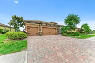 20455 Granlago Dr, Venice, FL 34293 - Photo 3