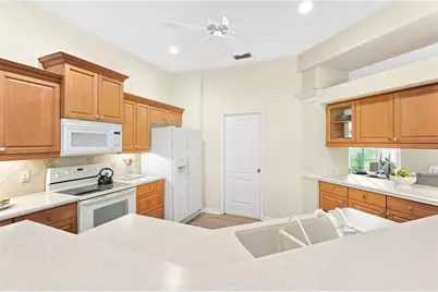 6718 Willow Pond Lane, Sarasota, FL 34240 - Photo 9
