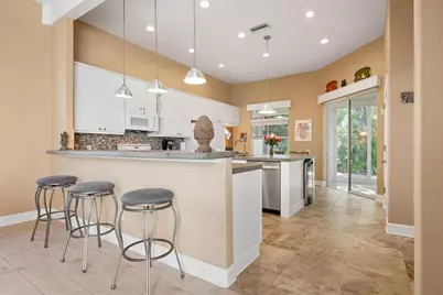 102 Braemar Avenue, Venice, FL 34293 - Photo 17