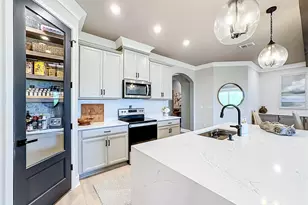 18105 Grand Prosperity Dr, Venice, FL 34293 - Photo 17
