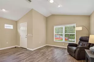 12666 Shimmering Oak Cir, Venice, FL 34293 - Photo 17