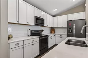 12666 Shimmering Oak Cir, Venice, FL 34293 - Photo 25
