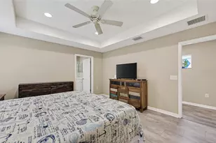 12666 Shimmering Oak Cir, Venice, FL 34293 - Photo 35