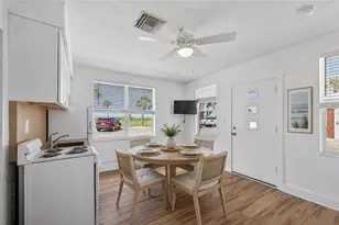 908 Villas Dr, Venice, FL 34285 - Photo 5