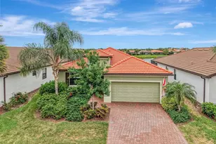 9903 Wingood Dr, Venice, FL 34292 - Photo 1