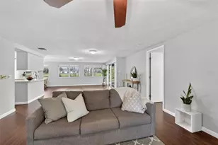 1226 Pine Needle Rd, Venice, FL 34285 - Photo 9