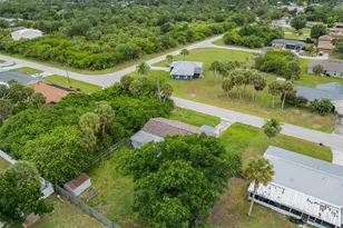 20310 Lorenzo Ave, Port Charlotte, FL 33952 - Photo 35