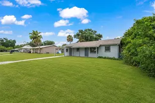 20310 Lorenzo Ave, Port Charlotte, FL 33952 - Photo 7