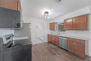 20310 Lorenzo Ave, Port Charlotte, FL 33952 - Photo 15