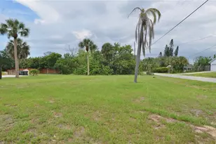 610 Coquina Ct, Nokomis, FL 34275 - Photo 1