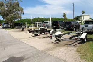256 Periwinkle Rd, Venice, FL 34293 - Photo 33