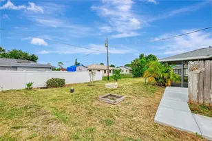 256 Periwinkle Rd, Venice, FL 34293 - Photo 27