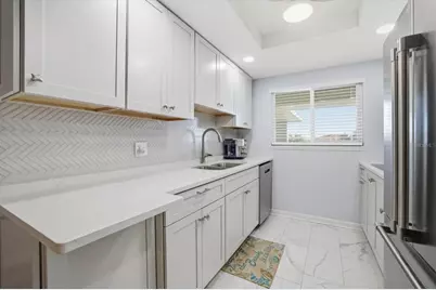 649 Tamiami Trail S #306, Venice, FL 34285 - Photo 5