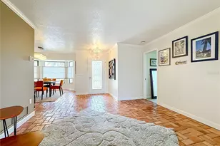3234 Meadow Run Dr, Venice, FL 34293 - Photo 11