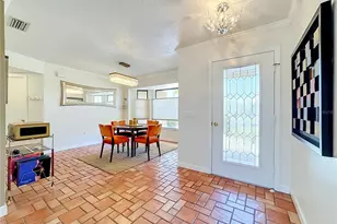 3234 Meadow Run Dr, Venice, FL 34293 - Photo 5