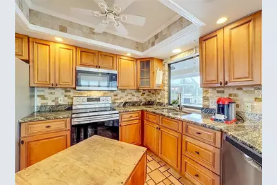 3234 Meadow Run Drive, Venice, FL 34293 - Photo 21