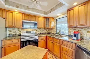 3234 Meadow Run Dr, Venice, FL 34293 - Photo 21