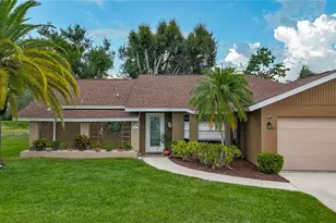 3234 Meadow Run Dr, Venice, FL 34293 - Photo 3