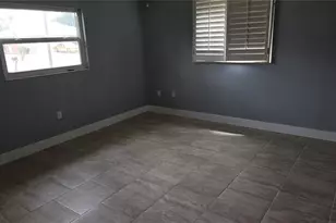 347 Holly Rd, Venice, FL 34293 - Photo 7