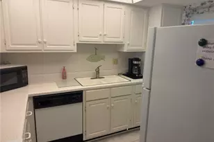 1400 Tarpon Center Dr, Venice, FL 34285 - Photo 3