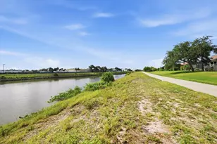 210 Rio Terra, Venice, FL 34285 - Photo 65