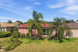 210 Rio Terra, Venice, FL 34285 - Photo 3