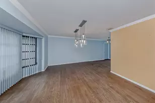 4361 Whispering Woods Pl, Sarasota, FL 34233 - Photo 5