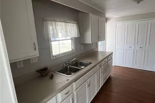 633 Como Dr, Venice, FL 34285 - Photo 11