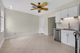 908 Villas Dr, Venice, FL 34285 - Photo 11