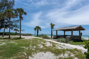 908 Villas Dr, Venice, FL 34285 - Photo 27