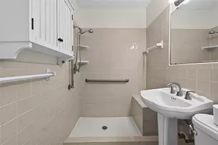 908 Villas Dr, Venice, FL 34285 - Photo 15