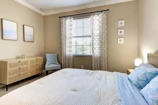 12390 Cinqueterre Dr, Venice, FL 34293 - Photo 19