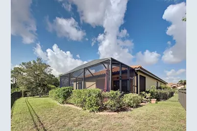 12390 Cinqueterre Drive, Venice, FL 34293 - Photo 11