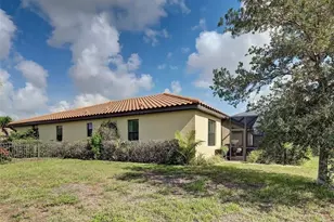 12390 Cinqueterre Dr, Venice, FL 34293 - Photo 7