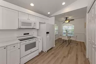 3224 Woodberry Ln, Sarasota, FL 34231 - Photo 7