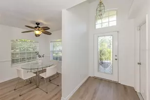 3224 Woodberry Ln, Sarasota, FL 34231 - Photo 9